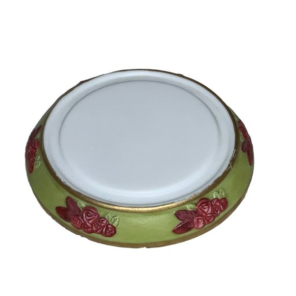 Avon Mrs. Albee 2006 Mini Figurine with Plastic Dome- 3.25 inches - Picture 7 of 9